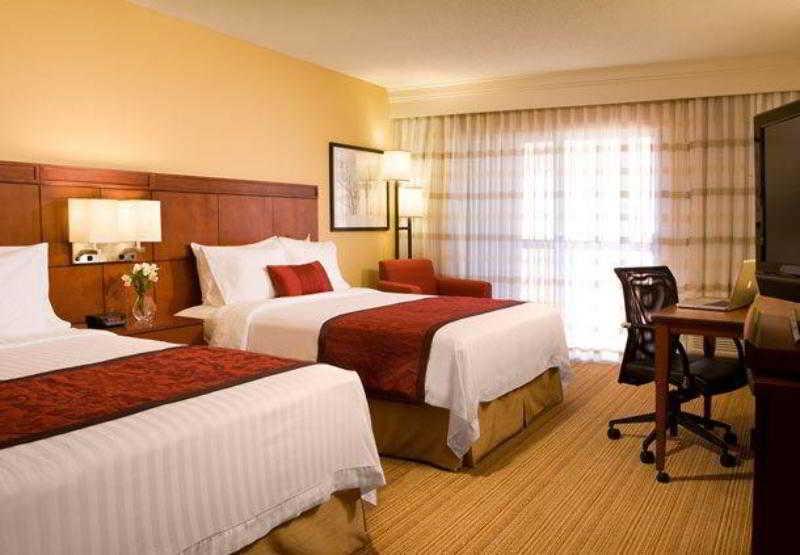 Courtyard By Marriott Tucson Williams Centre Hotel Ngoại thất bức ảnh