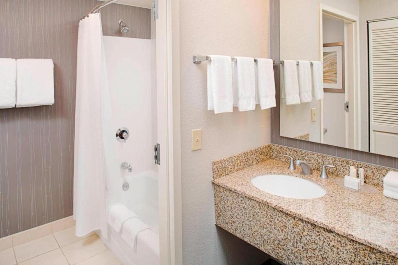 Courtyard By Marriott Tucson Williams Centre Hotel Ngoại thất bức ảnh